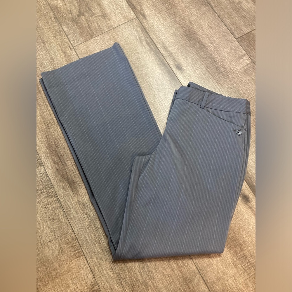 The Limited women’s 6 “Cassidy Fit” wider flare leg trousers